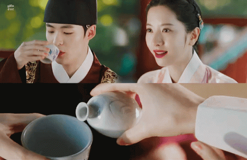 EP01---Joseon-Attorney-4.gif