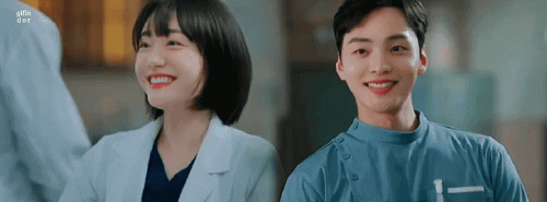 EP02---Dr-Romantic-4.gif