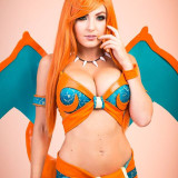 Jessica-Nigri-Charizard