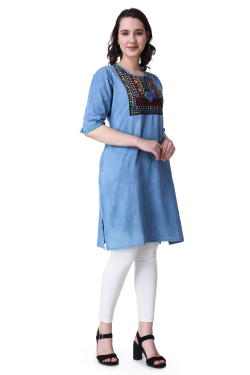 PRJ-WomenKurta-01_3.jpg