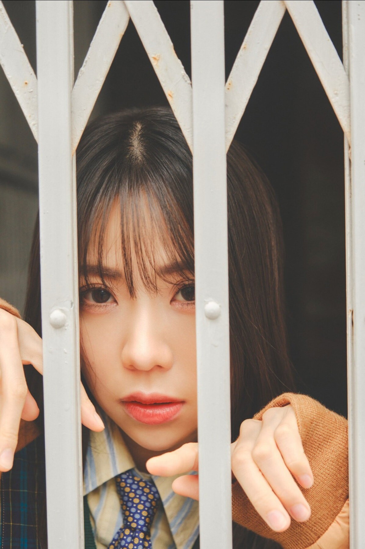 스즈키 후미나(鈴木ふみ奈, すずき ふみな) - 플래시 디지털 사진집 2024