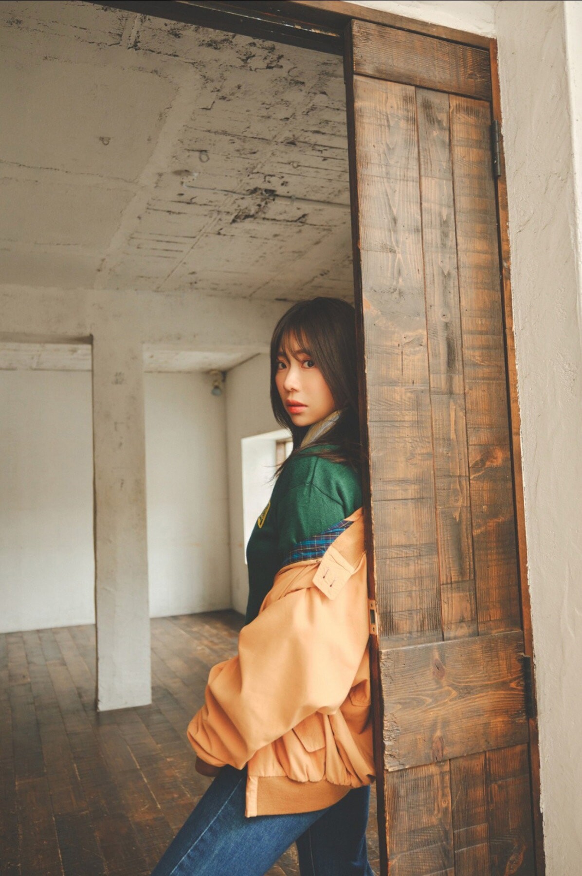 스즈키 후미나(鈴木ふみ奈, すずき ふみな) - 플래시 디지털 사진집 2024