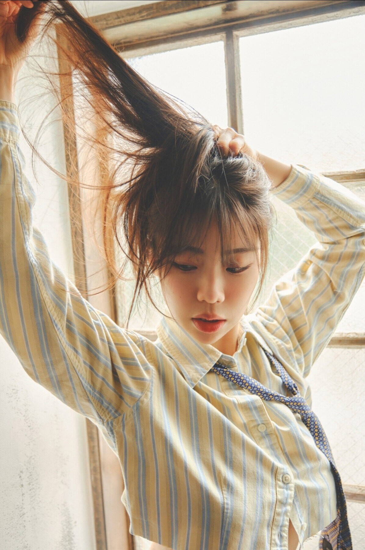 스즈키 후미나(鈴木ふみ奈, すずき ふみな) - 플래시 디지털 사진집 2024