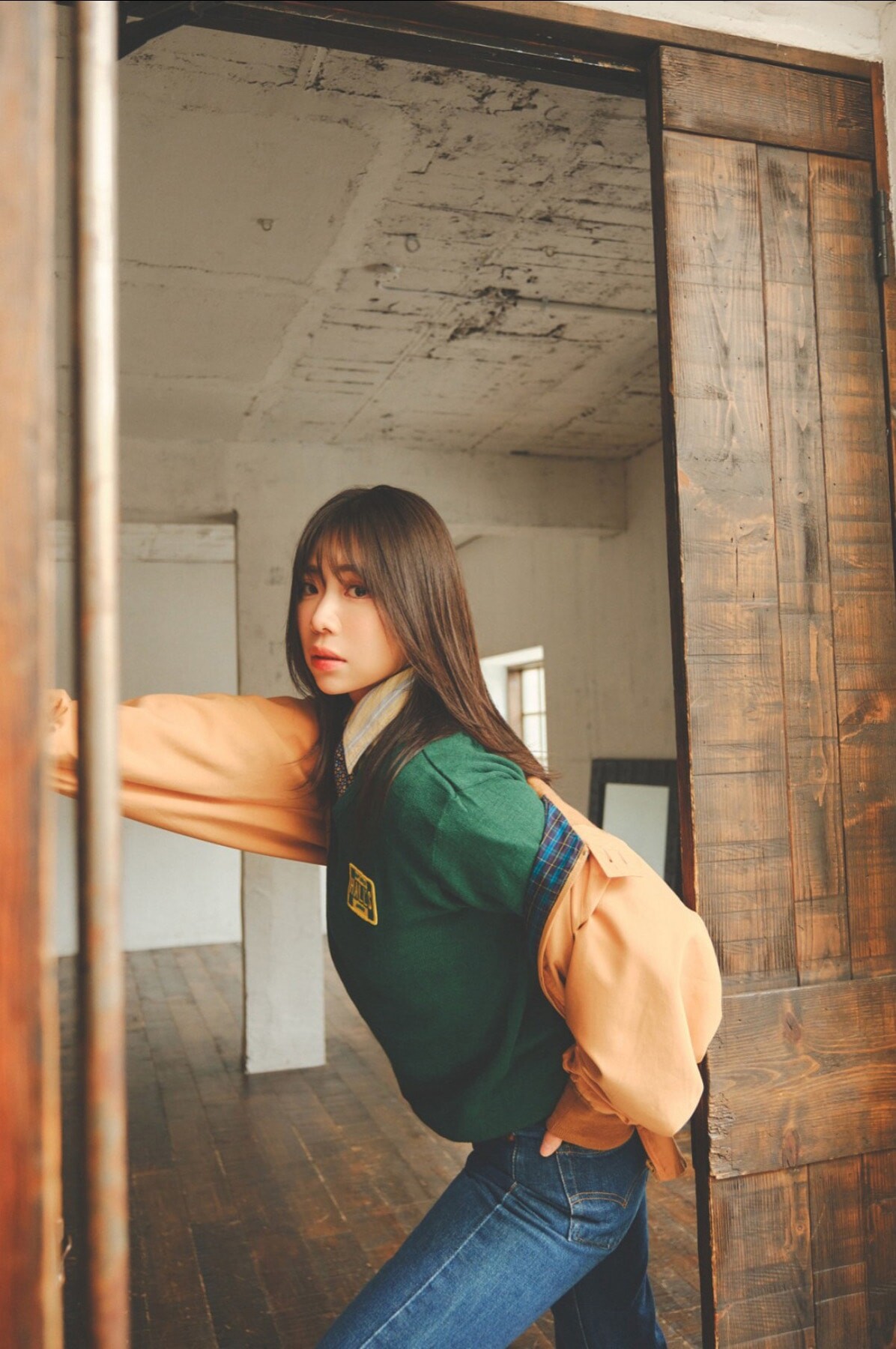 스즈키 후미나(鈴木ふみ奈, すずき ふみな) - 플래시 디지털 사진집 2024