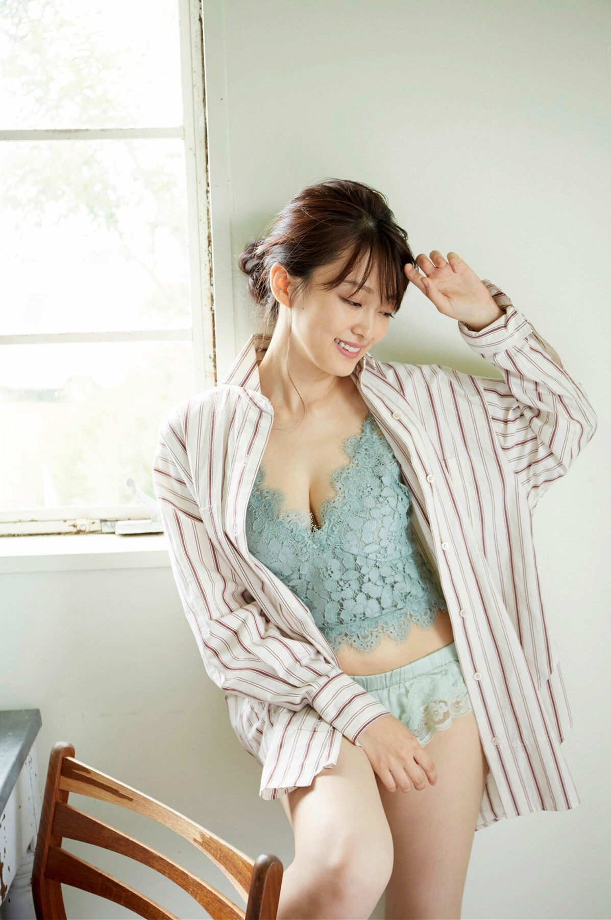 야마치 마리(山地まり, やまち まり) - 플래시 디지털 사진집 2017