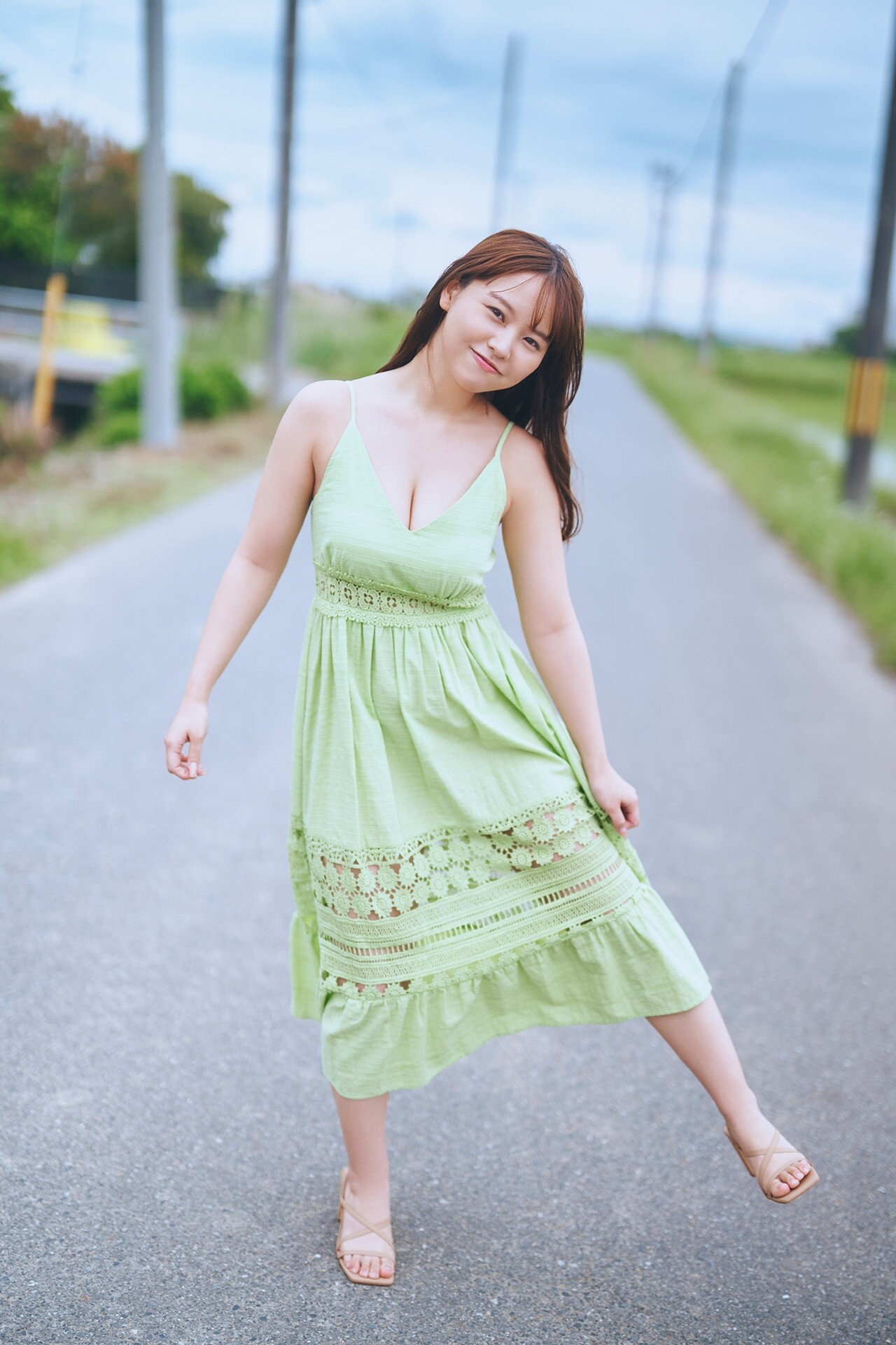 혼고 유즈하(本郷柚巴, ほんごう ゆずは) - 플래시 디지털 사진집 2024