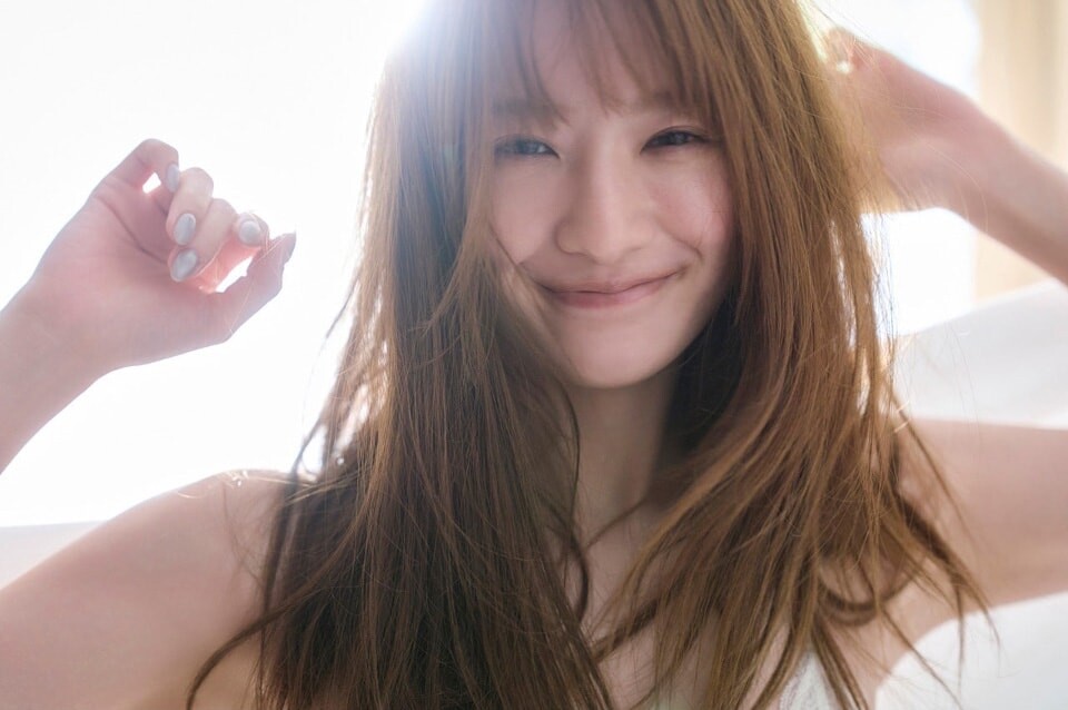 나카다 카나(中田花奈, なかだ かな) - 플래시 디지털 사진집 2025
