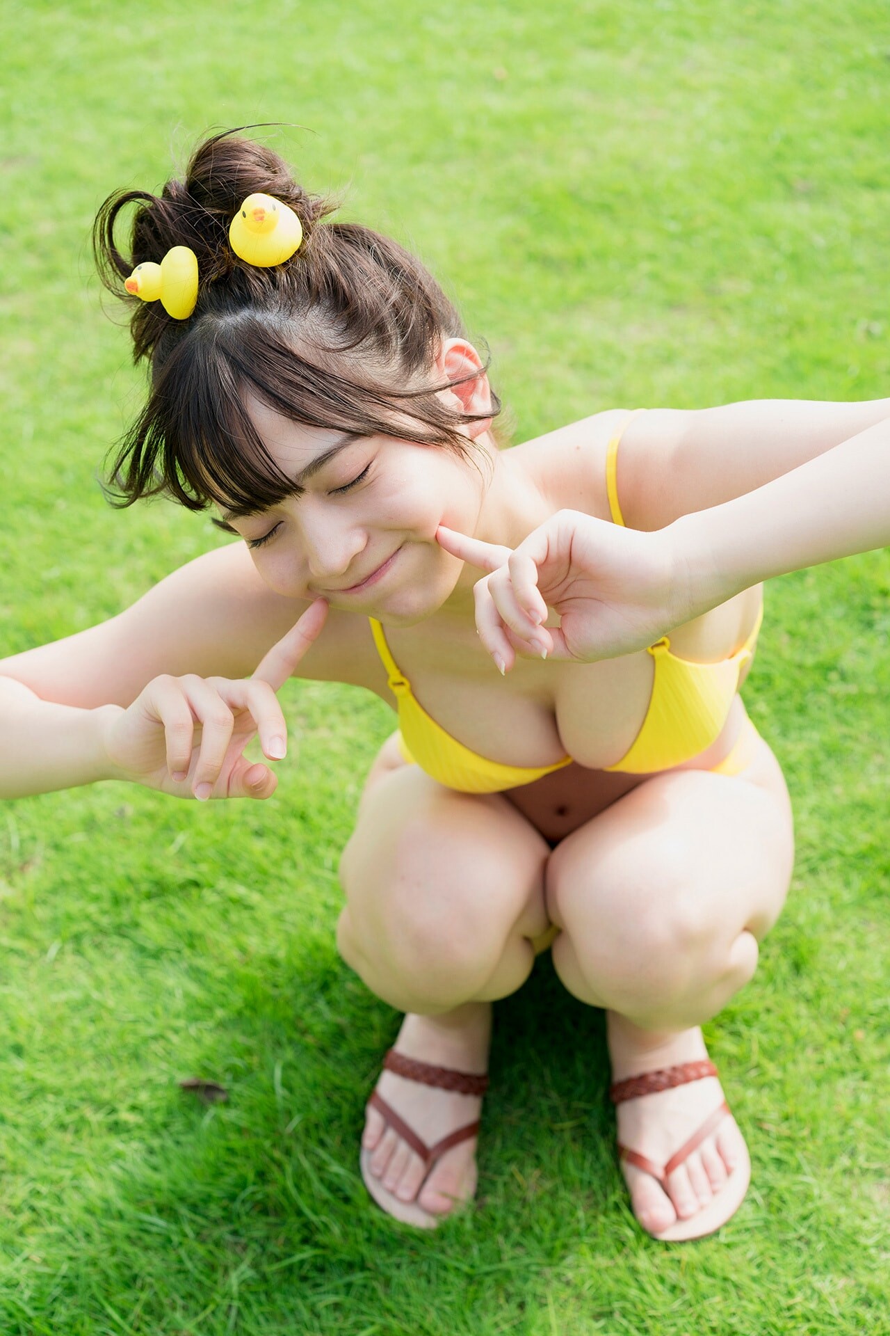 쿠로사키 나나코(黒嵜菜々子, くろさき ななこ) - 플래시 디지털 사진집 2021