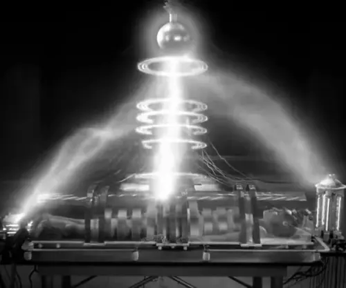 tumblr 817c06edd10ae52c9c27e082143097c9 fafe53d7 1280 ezgif.com resize