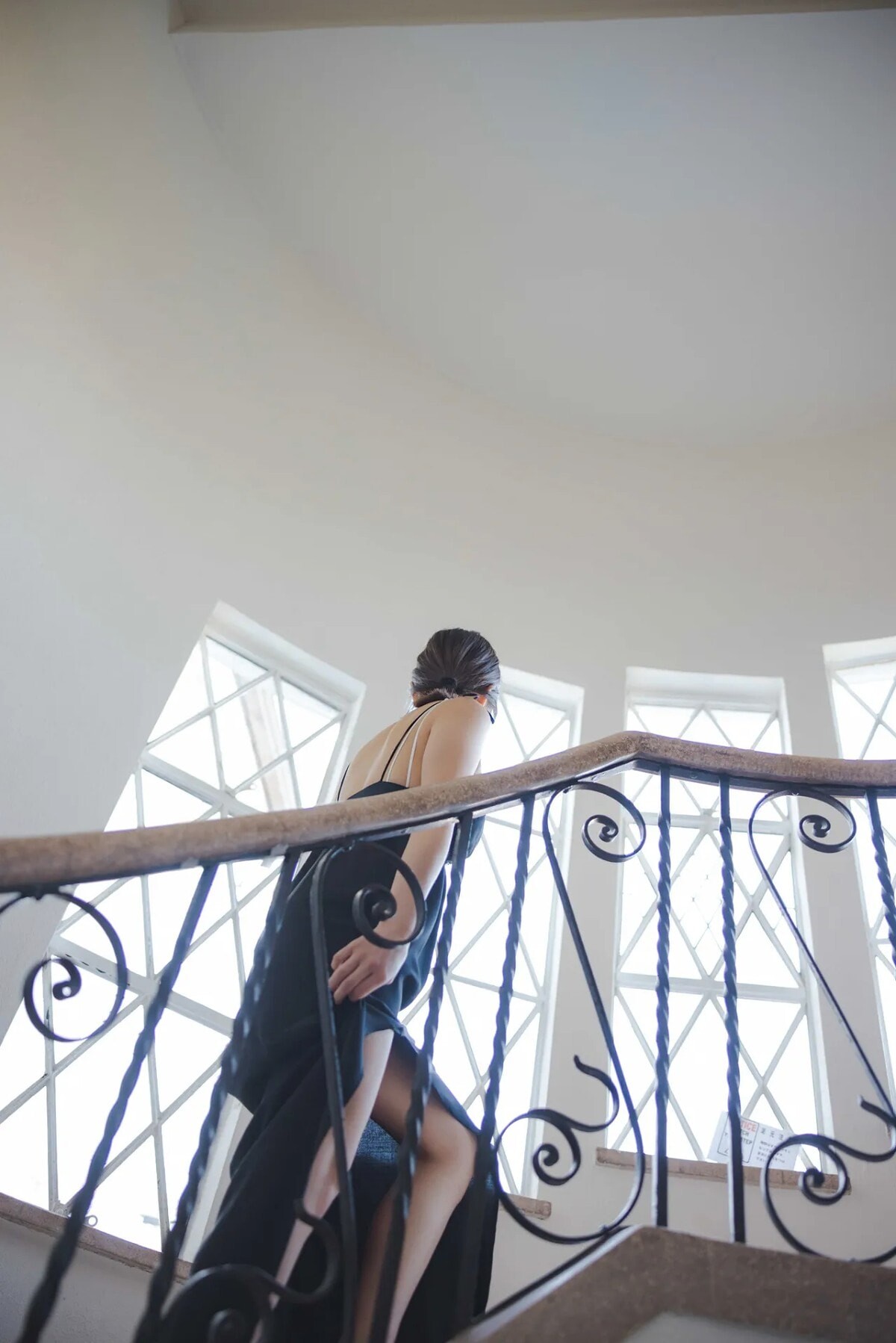 미타 유우키(三田悠貴, みた ゆうき) - 프라이데이 디지털 포토북 사진집 2023