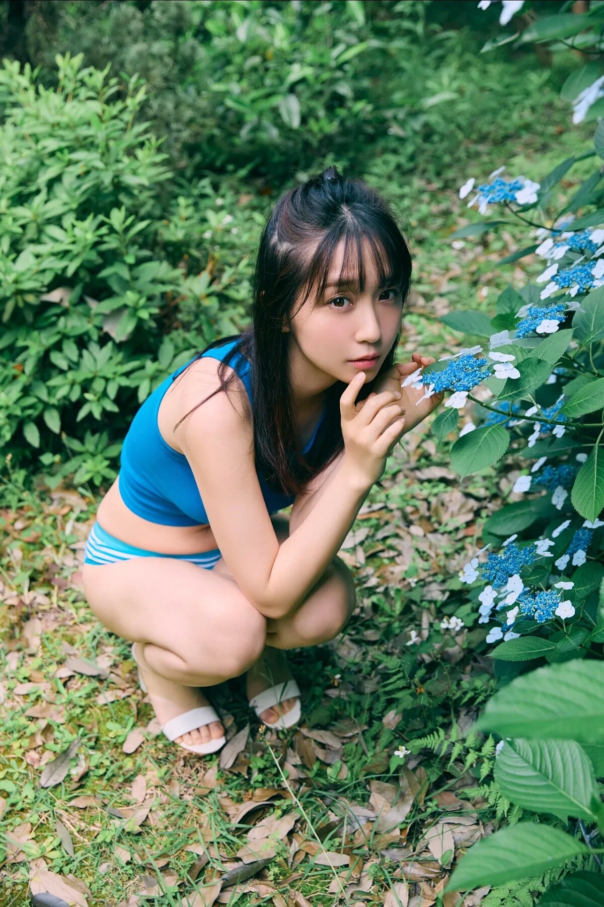 이오리 모에(伊織もえ, いおり もえ) - 프라이데이 디지털 포토북 사진집 2024