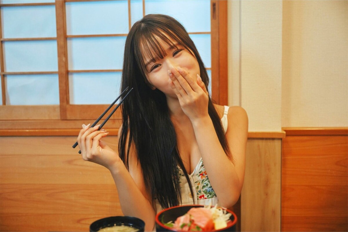 모리와키 리리카(森脇梨々夏, もりわき りりか) - 플래시 디지털 사진집 2024