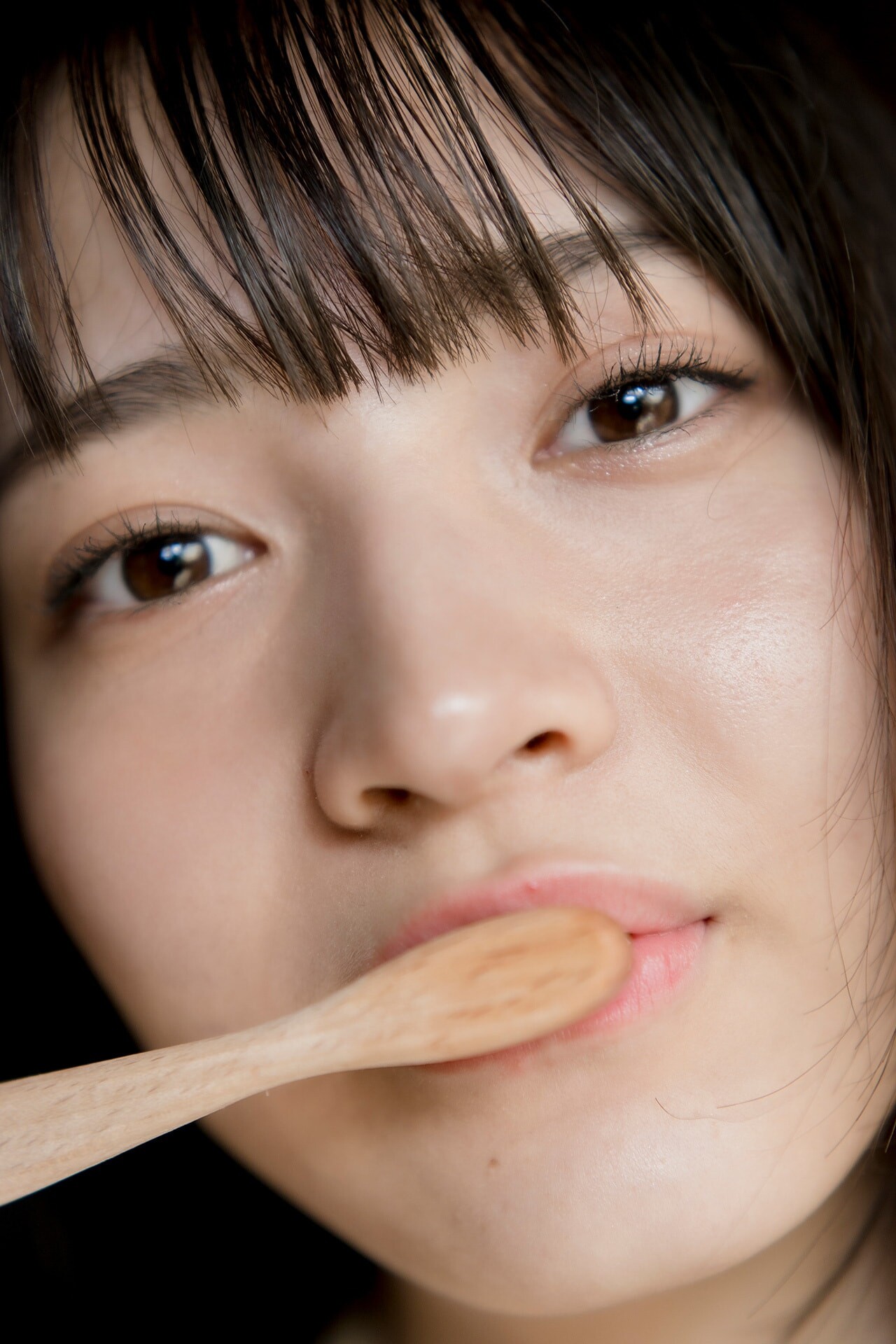 쿠로사키 나나코(黒嵜菜々子, くろさき ななこ) - 플래시 디지털 사진집 2021