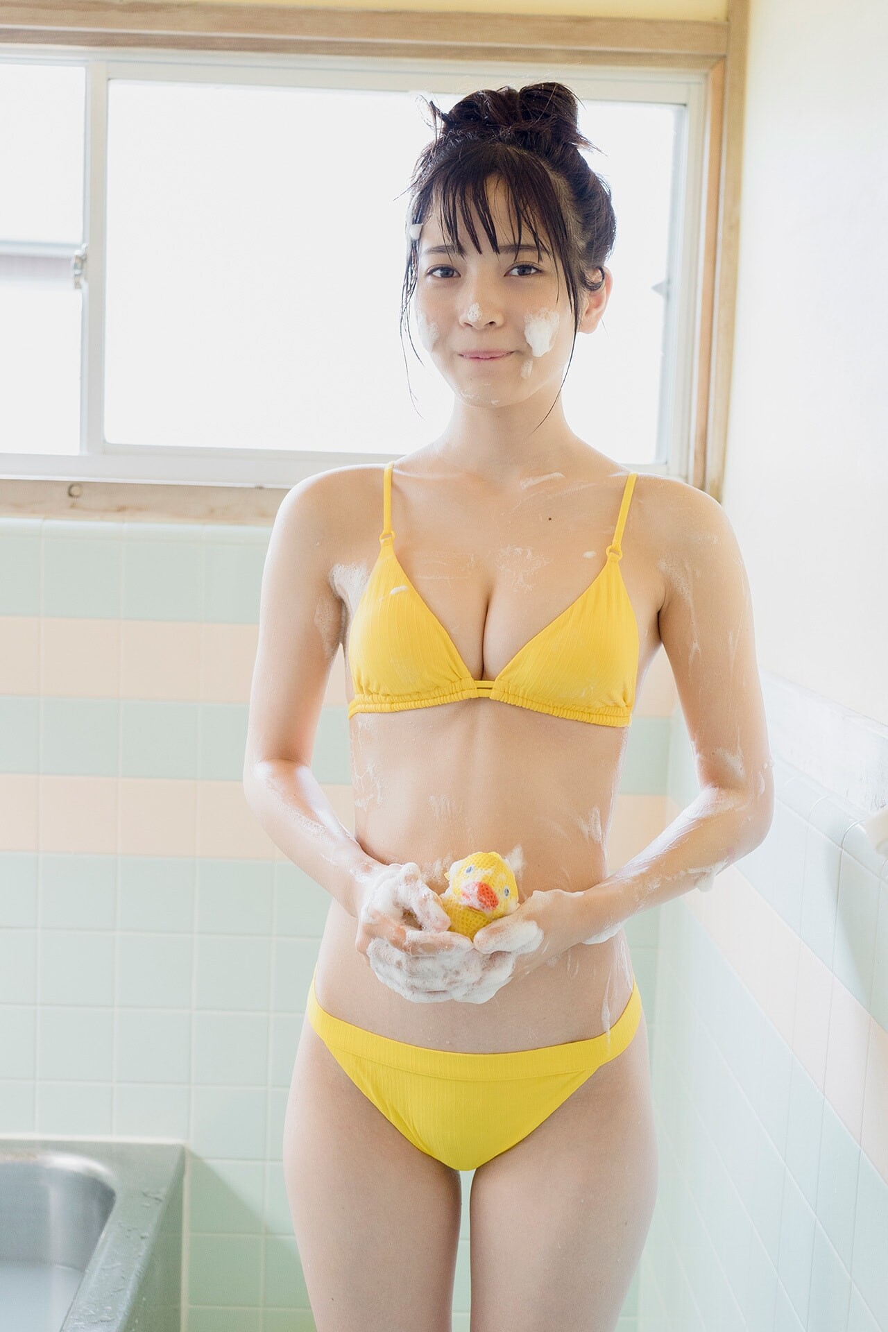 쿠로사키 나나코(黒嵜菜々子, くろさき ななこ) - 플래시 디지털 사진집 2021