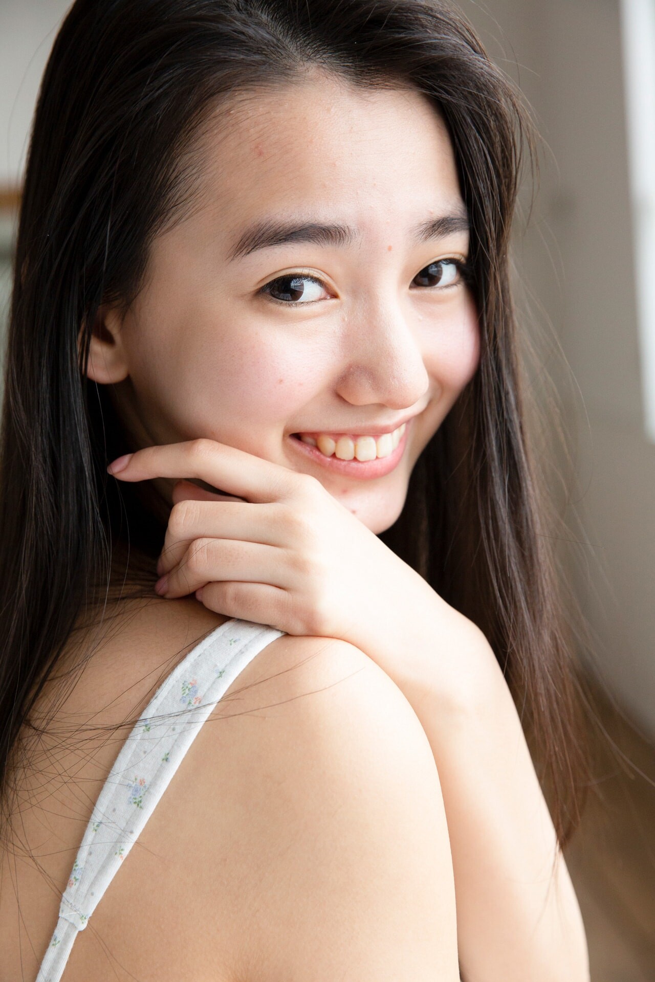 쿠로키 레나(黒木麗奈, くろき れな) - 플래시 디지털 사진집 2019