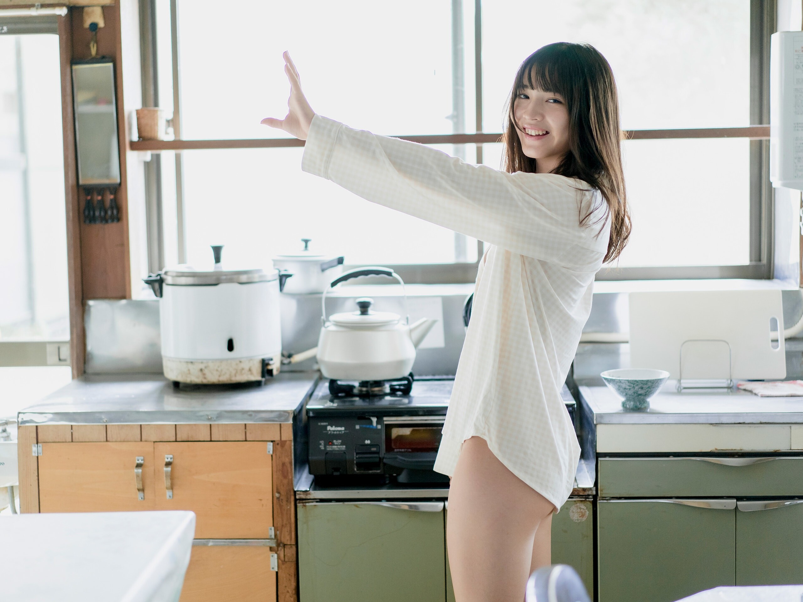 쿠로사키 나나코(黒嵜菜々子, くろさき ななこ) - 플래시 디지털 사진집 2021