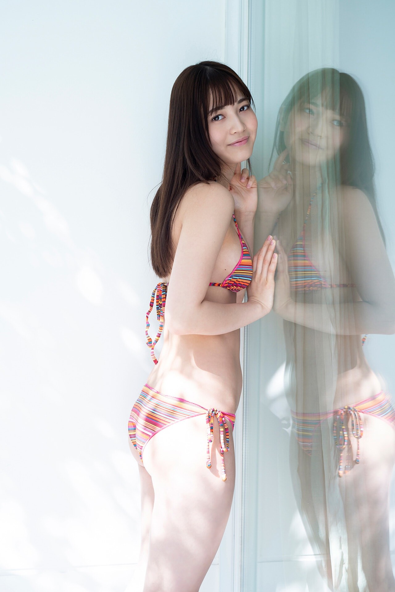 쿠로사키 나나코(黒嵜菜々子, くろさき ななこ) - 플래시 디지털 사진집 2022