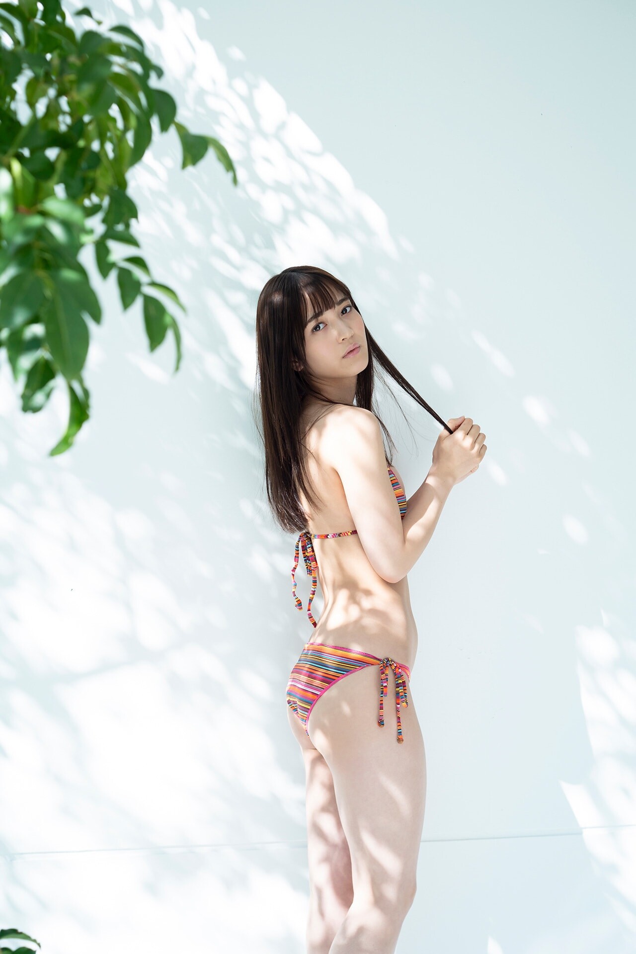 쿠로사키 나나코(黒嵜菜々子, くろさき ななこ) - 플래시 디지털 사진집 2022