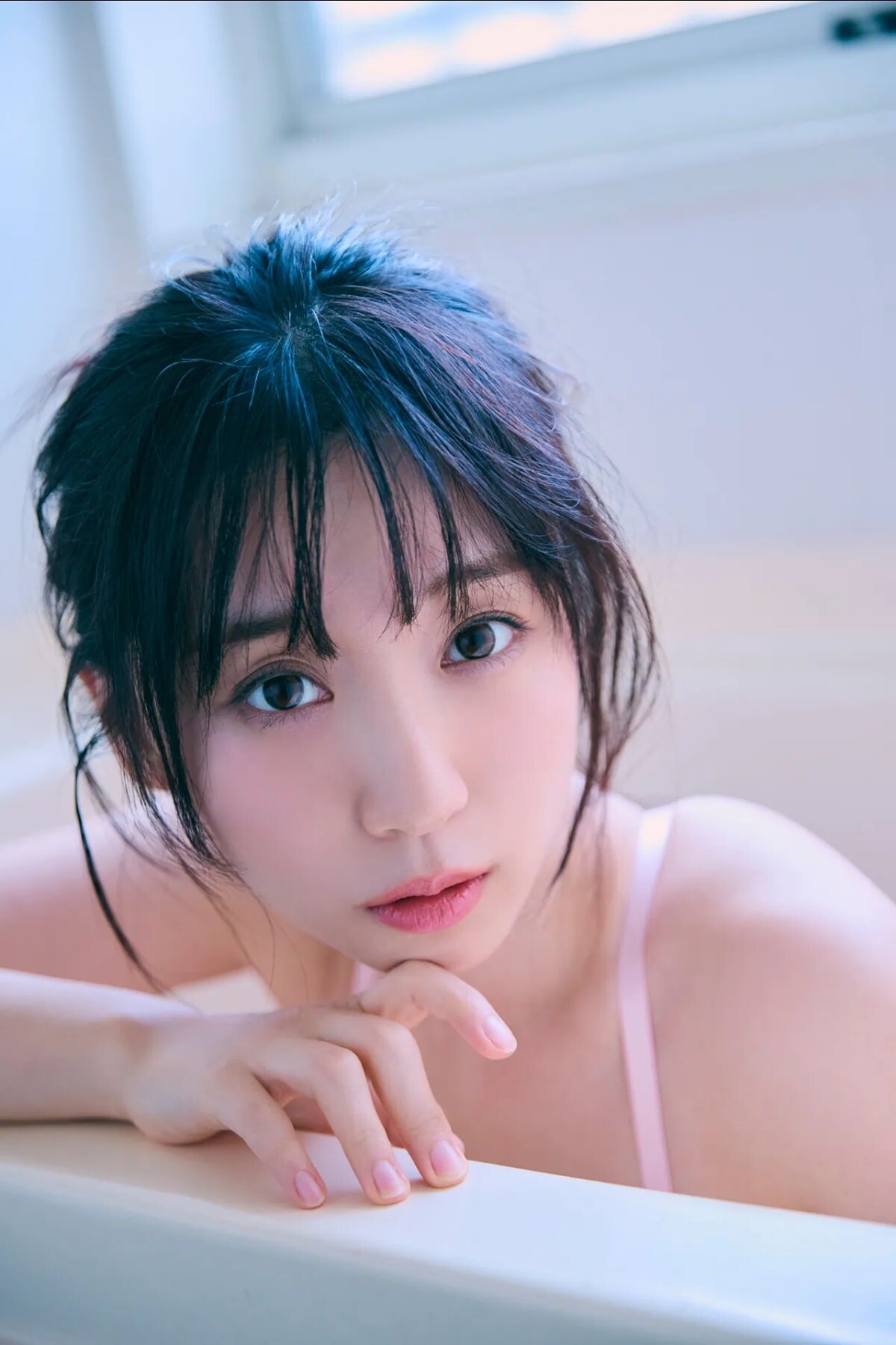 이오리 모에(伊織もえ, いおり もえ) - 프라이데이 디지털 포토북 사진집 2024