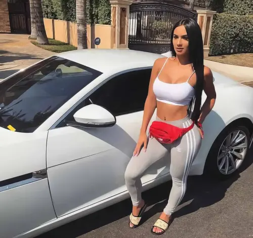 1hot babes on cars 72