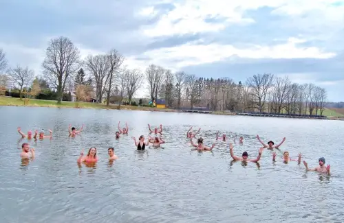 1060 689 v2 250408 otuzovani.JPG